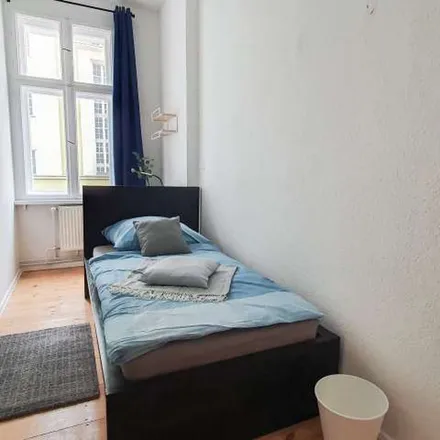 Rent this 4 bed apartment on Carl-Kraemer-Grundschule in Zechliner Straße 4, 13359 Berlin