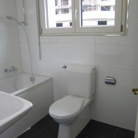 Image 2 - Seemattweg 3, 6403 Küssnacht (SZ), Switzerland - Apartment for rent