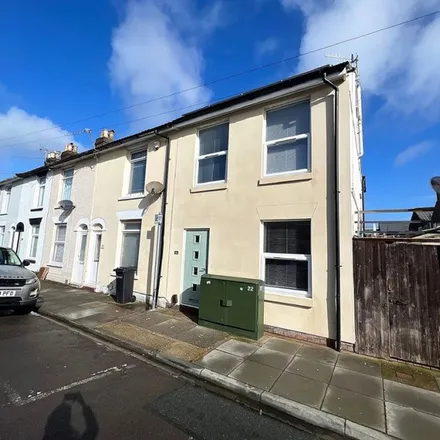 Rent this 3 bed townhouse on Havelock Road in Portsmouth, PO5 1RQ