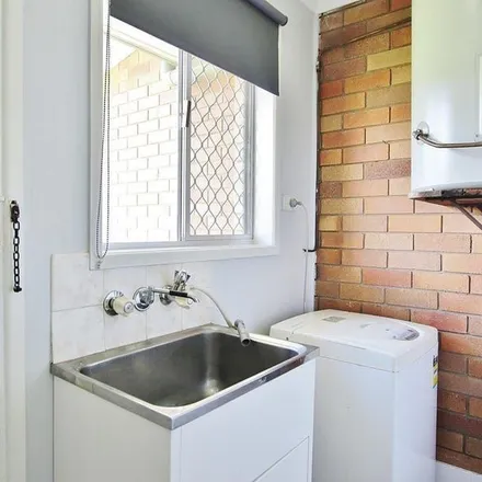 Image 3 - Denham Lane, Allenstown QLD 4700, Australia - Apartment for rent