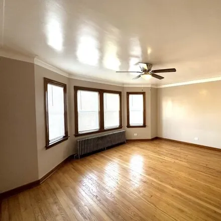 Image 2 - 7050 South Maplewood Avenue, Chicago, IL 60629, USA - House for rent