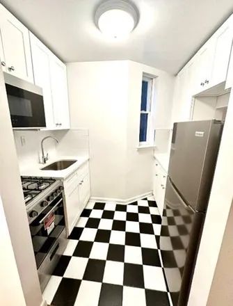 Rent this studio apartment on 882 10th Avenue in New York, NY 10019
