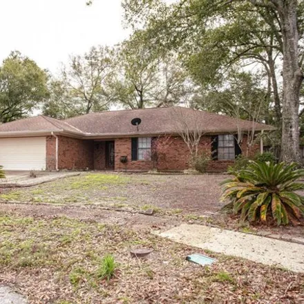 Buy this 3 bed house on 2904 Oakridge Place in Gulfport, MS 39507