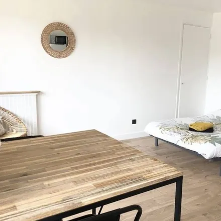 Rent this studio apartment on Valence in Drôme, France