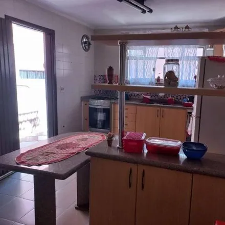 Buy this 2 bed house on Rua Lazar Segall in Vila Assis Brasil, Mauá - SP