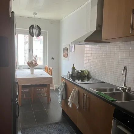 Rent this 2 bed apartment on Bema's livs in Vindragaregatan, 417 04 Gothenburg