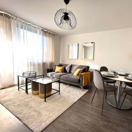Rent this 2 bed apartment on Kantstraße 9 in 40789 Monheim am Rhein, Germany