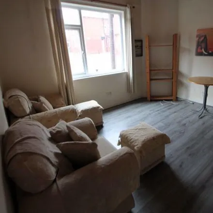 Image 9 - Harold View, Leeds, LS6 1PP, United Kingdom - House for rent