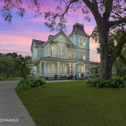 Buy this 6 bed house on Estorge-Norton House Bed & Breakfast in 446 East Main Street, Leesburg