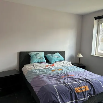 Rent this 3 bed apartment on Dwarsstraat 1 in 2250 Olen, Belgium