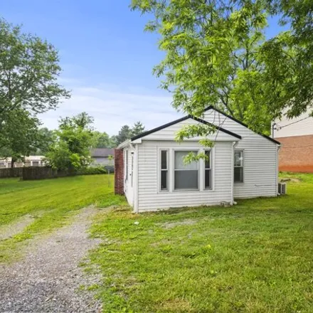 Buy this 2 bed house on 189 Old Westmoreland Road in Portland, TN 37148