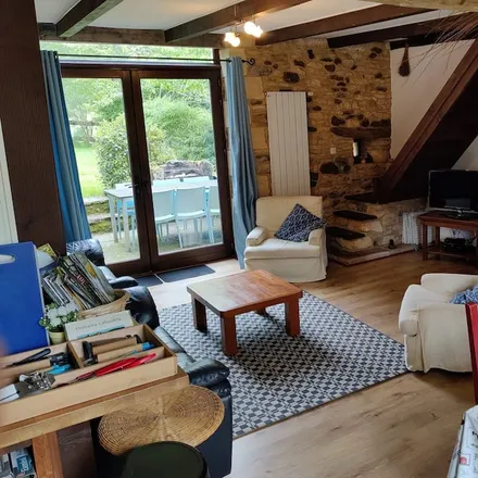 Rent this 3 bed house on Chemin de la Croix de Frayssinet in 46250 Frayssinet-le-Gélat, France