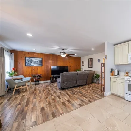 Image 6 - 1446 West 216th Street, Los Angeles, CA 90501, USA - House for sale