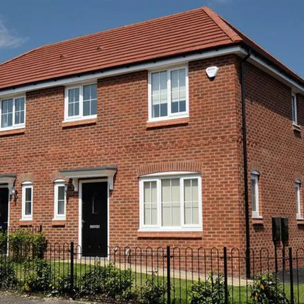 Rent this 3 bed duplex on Portland Street in Sutton-in-Ashfield, NG17 4AW