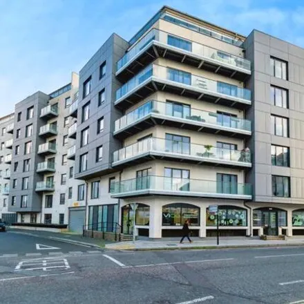 Buy this 1 bed apartment on Royal Crescent Apartments in Canute Road, Southampton