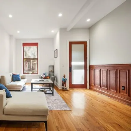 Image 3 - 261 West 132nd Street, New York, NY 10027, USA - Townhouse for sale