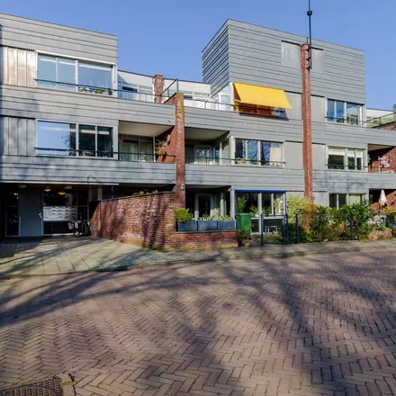 Rent this 2 bed apartment on Scholtenlaan 29 in 2105 PH Heemstede, Netherlands