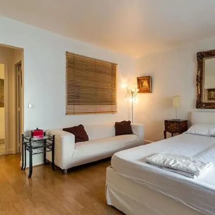 Rent this 2 bed apartment on 38 Avenue Marceau in 75008 Paris, France