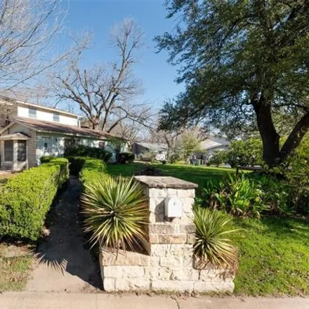 Image 2 - 4608 Munson Street, Austin, TX 78721, USA - House for sale