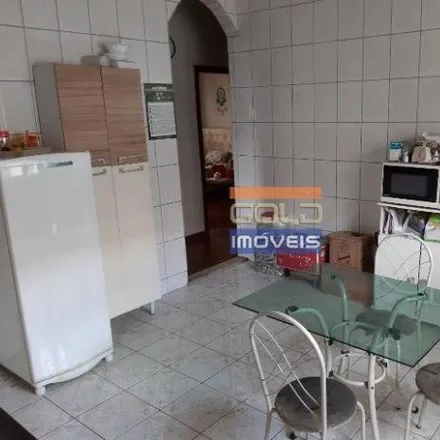 Buy this 3 bed house on Rua Monsenhor Guedes in Nacional, Contagem - MG