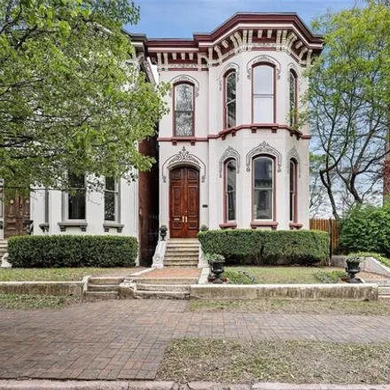 Image 1 - 1827 Kennett Place, St. Louis, MO 63104, USA - House for sale