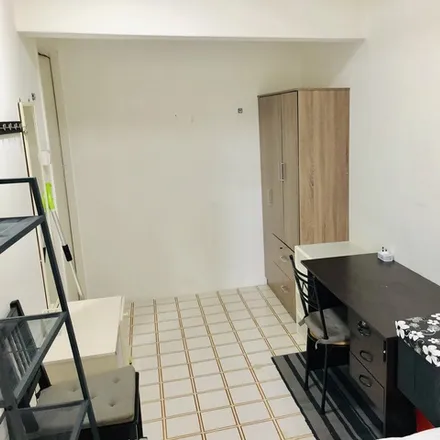 Rent this 1 bed room on 1P Pine Grove in Pine Grove Condos, Singapore 597596