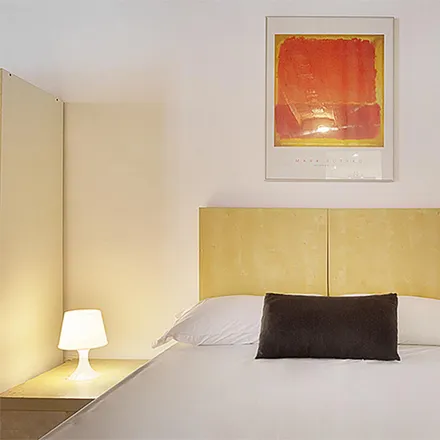Image 3 - Carrer d'en Robador, 41, 08001 Barcelona, Spain - Apartment for rent