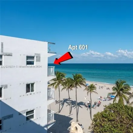 Buy this 2 bed condo on 953 South Surf Road in Hollywood, FL 33019