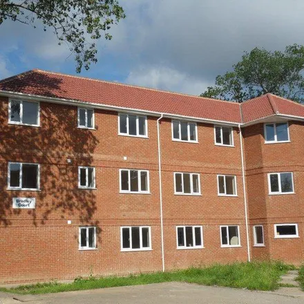 Rent this 1 bed apartment on The Driveway in Canvey Island, SS8 0AD