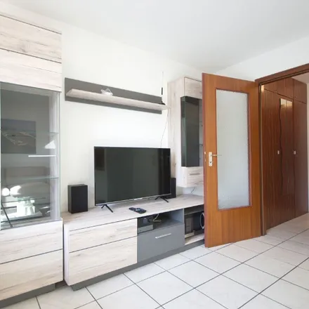 Rent this 1 bed apartment on Petzelsberg 44 in 45259 Essen, Germany