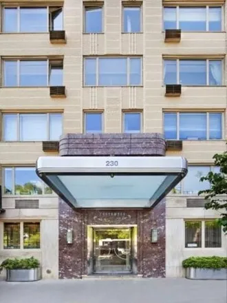 Image 9 - 230 Central Park S Unit 4F, New York, 10019 - House for sale