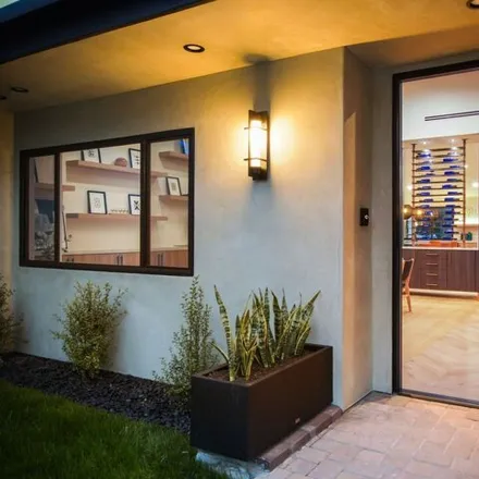 Image 3 - 20320 Alerion Place, Los Angeles, CA 91364, USA - House for sale