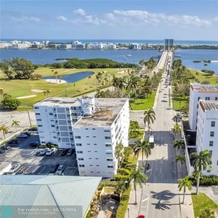 Buy this 3 bed condo on 29 Lucerne Avenue in Lake Worth Beach, FL 33460