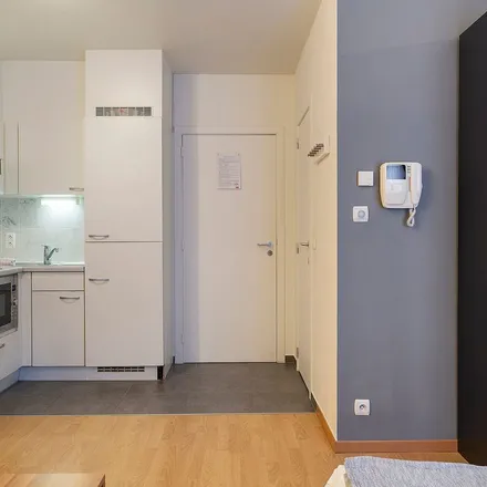 Rent this 1 bed apartment on Rue des Éburons - Eburonenstraat 65-73 in 1000 Brussels, Belgium