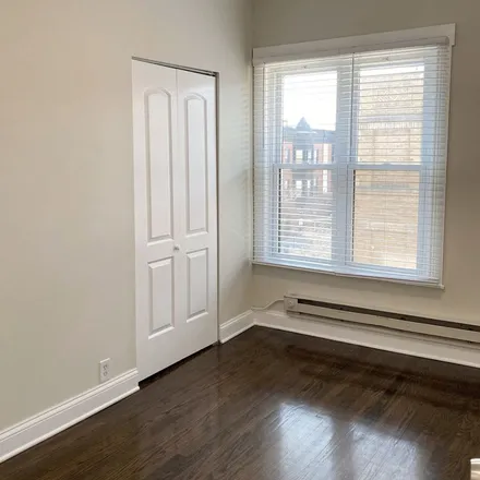 Rent this 2 bed apartment on 724-732 West Roscoe Street in Chicago, IL 60657