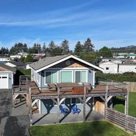 Buy this 3 bed house on 352 Mill Beach Road in Brookings, OR 97415