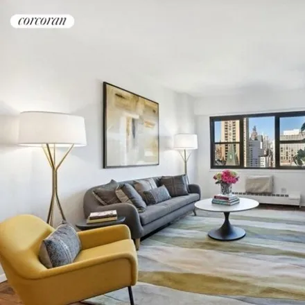 Image 3 - 210 East 15th Street, New York, NY 10003, USA - Apartment for sale