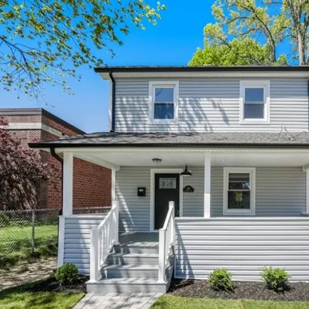 Buy this 3 bed house on Lincoln School in 80 Prospect Avenue, Dumont
