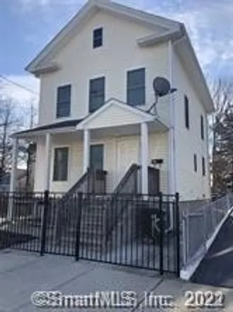 Rent this studio house on 166 Saltonstall Avenue in Barnesville, New Haven