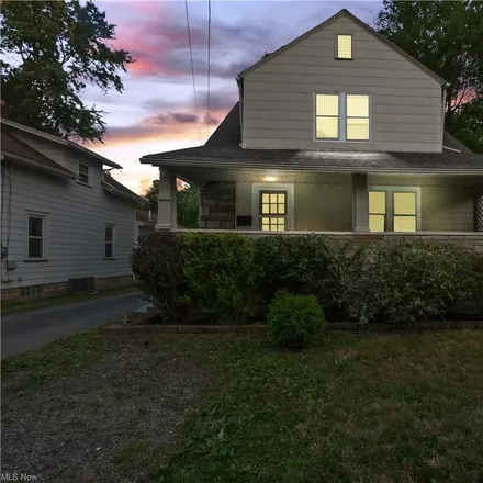 Buy this 5 bed house on 15 Massachusetts Avenue in Boardman, OH 44514