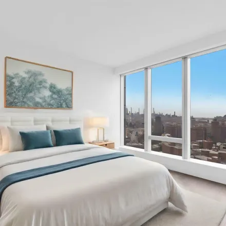 Rent this 2 bed apartment on One Manhattan Square - Tower in 225 Cherry Street, New York