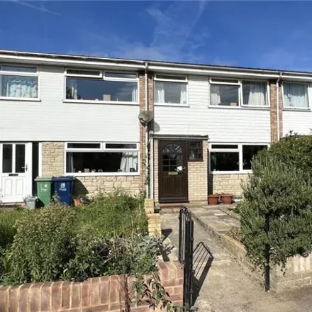 Buy this 3 bed townhouse on Giles Close in Oxford, OX4 4LJ