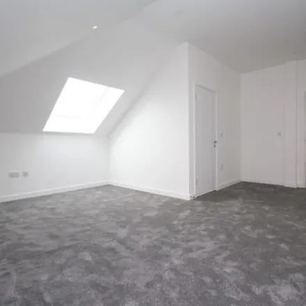 Image 5 - Gresham Road, Spelthorne, TW18 2FA, United Kingdom - Apartment for rent