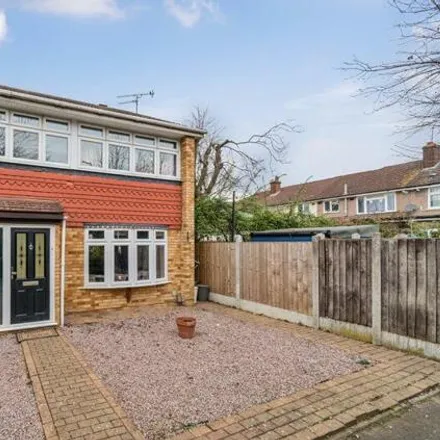 Buy this 3 bed house on West Malling Way in London, RM12 5RS