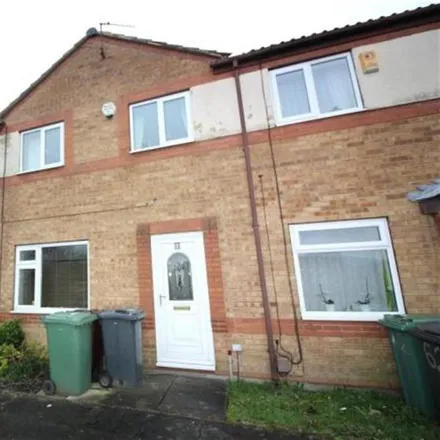Rent this 3 bed townhouse on Musgrave View in Leeds, LS13 2QN