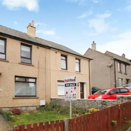 Buy this 3 bed townhouse on Toddshill Road in Kirkliston, EH29 9DF