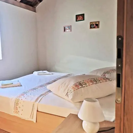 Image 7 - Seline, 21206 Mala Milešina, Croatia - Apartment for rent