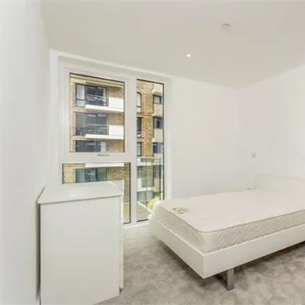 Image 4 - Barclays, Plumstead Road, London, SE18 6FL, United Kingdom - Apartment for rent