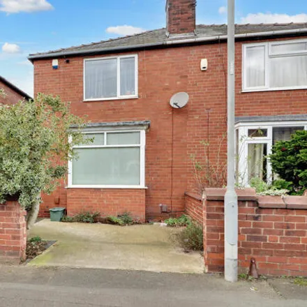Buy this 2 bed duplex on Thoresby Avenue in Doncaster, DN4 5BQ