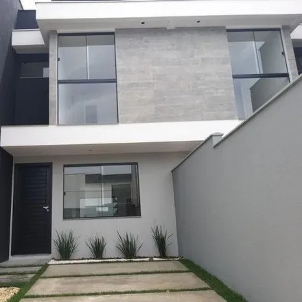 Buy this studio house on Rua Pouso Alegre 572 in Glória, Joinville - SC